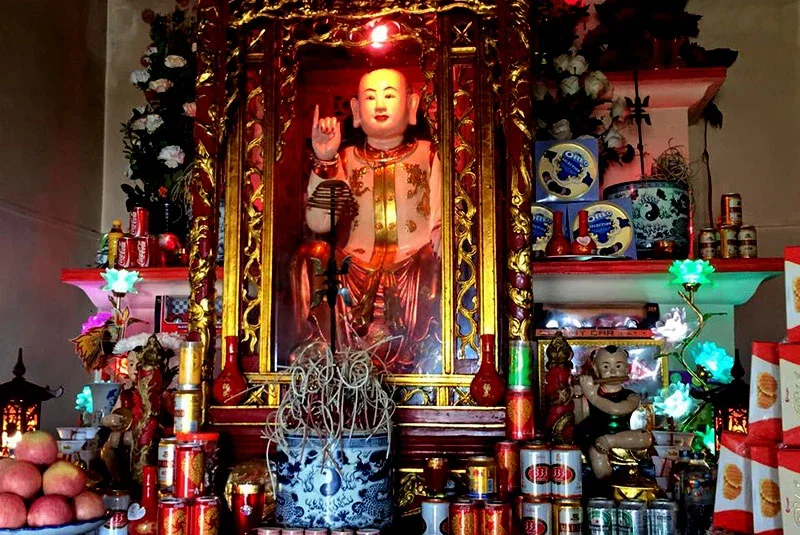 Cậu Bé Cửa Đông